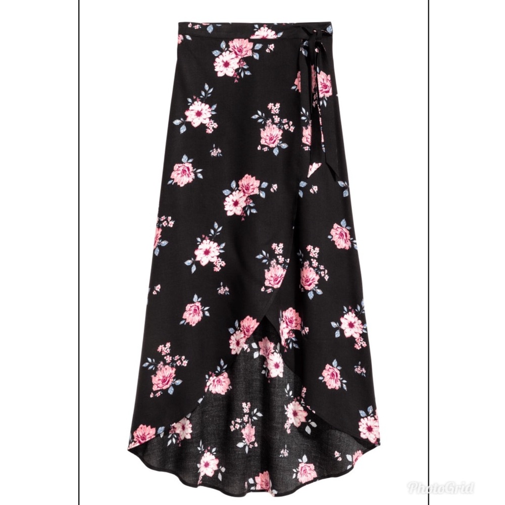 H&M Black Maxi Skirt with Pink Floral Print